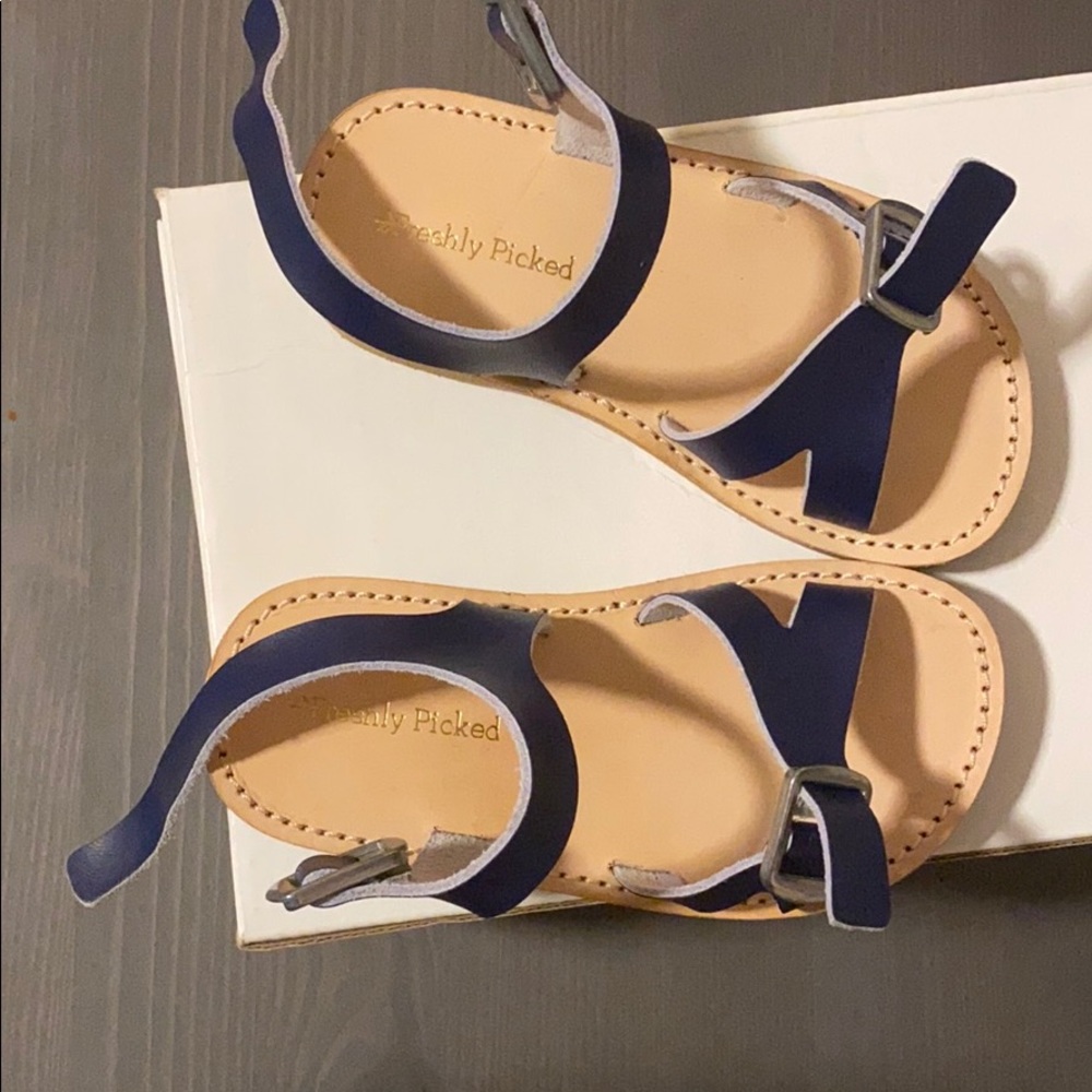 Freshly Picked toddler sandals